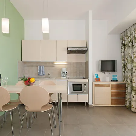 Maistra Select Belvedere ורסאר