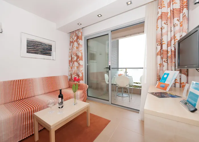 Maistra Select Belvedere 브르사르